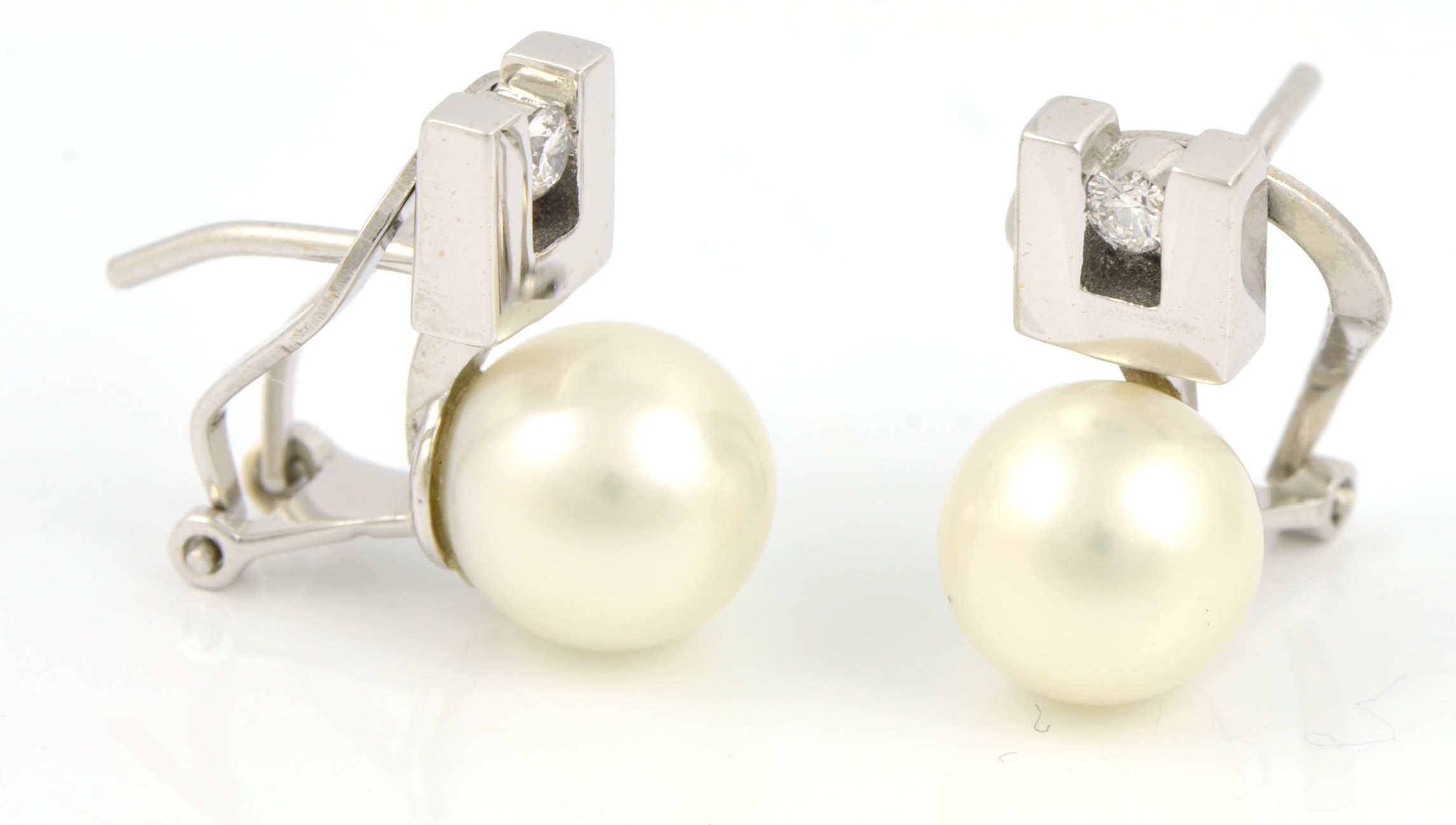 Pendientes oro 18 kts con perla y diamante